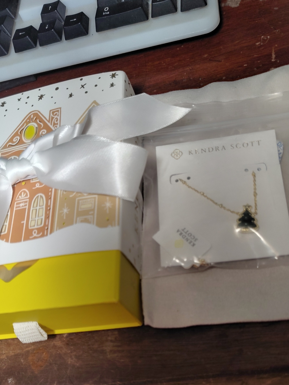 Kendra Scott Gold Chain Necklace with Green Tree Charm